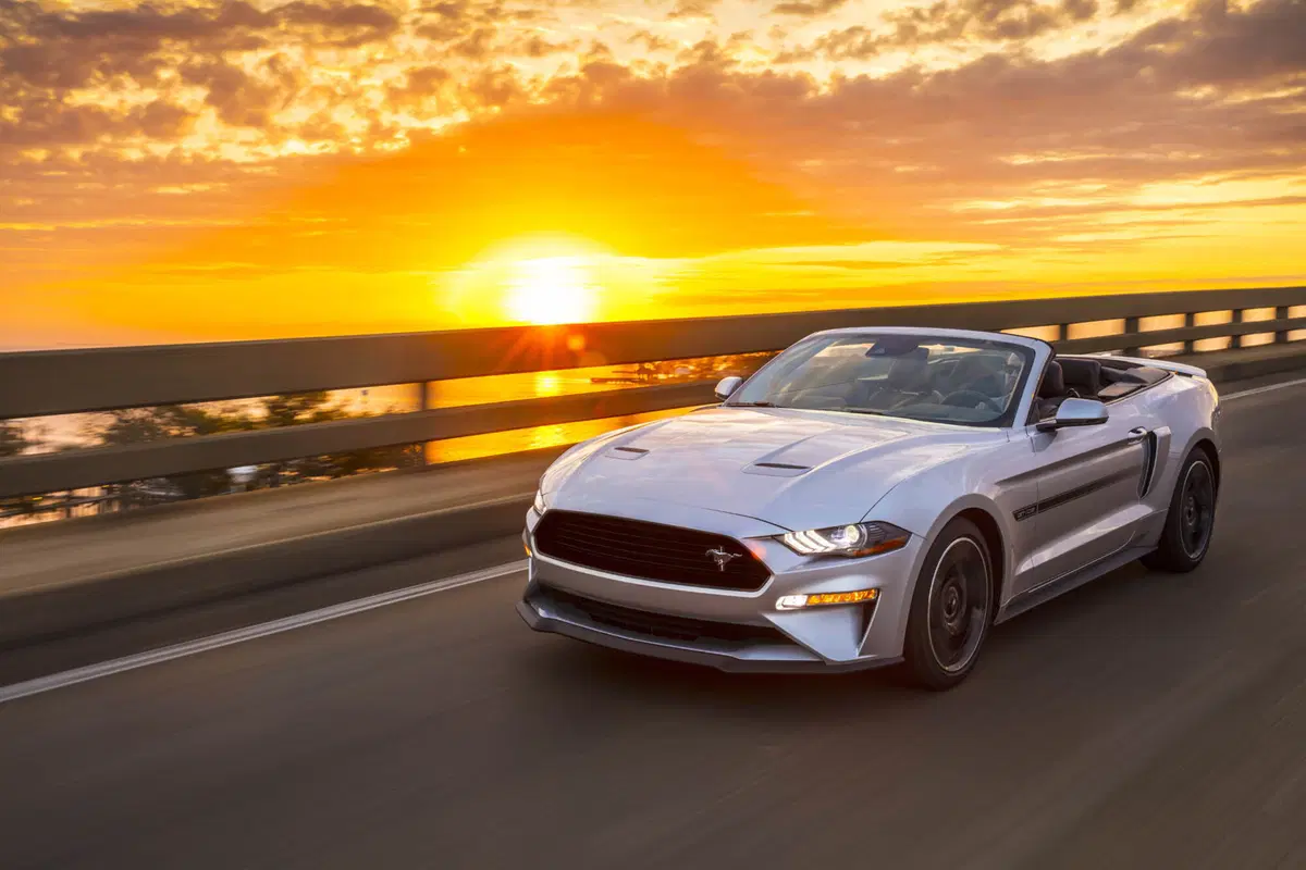 Ford Mustang GT California Special, allestimento old style (7)