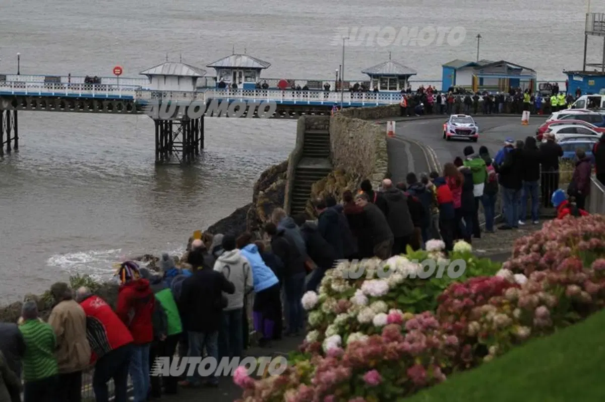 WRC GB Galles. Apoteosi Ogier, Ingrassia, Volkswagen (2)