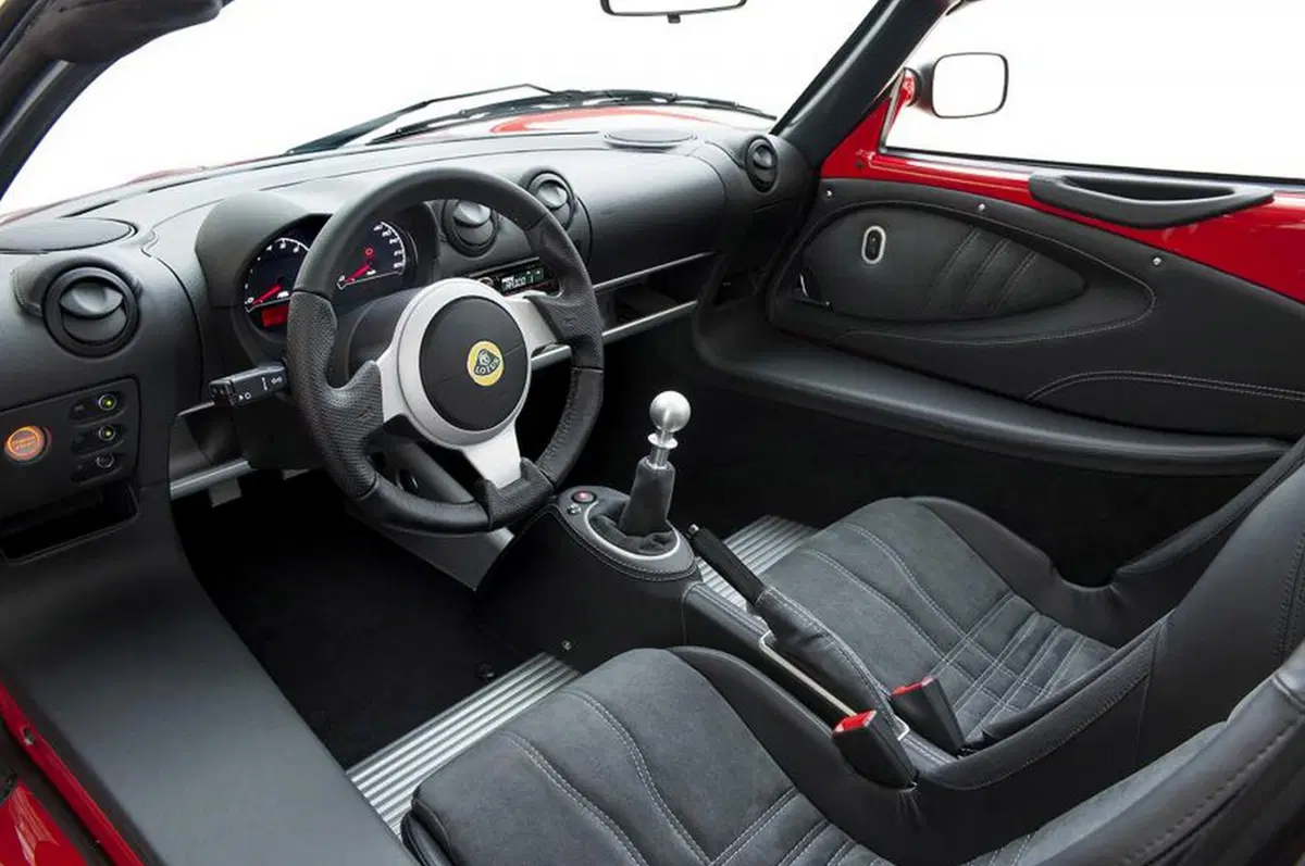 Lotus Elise: arrivano la Sport e la Sport 220 (3)