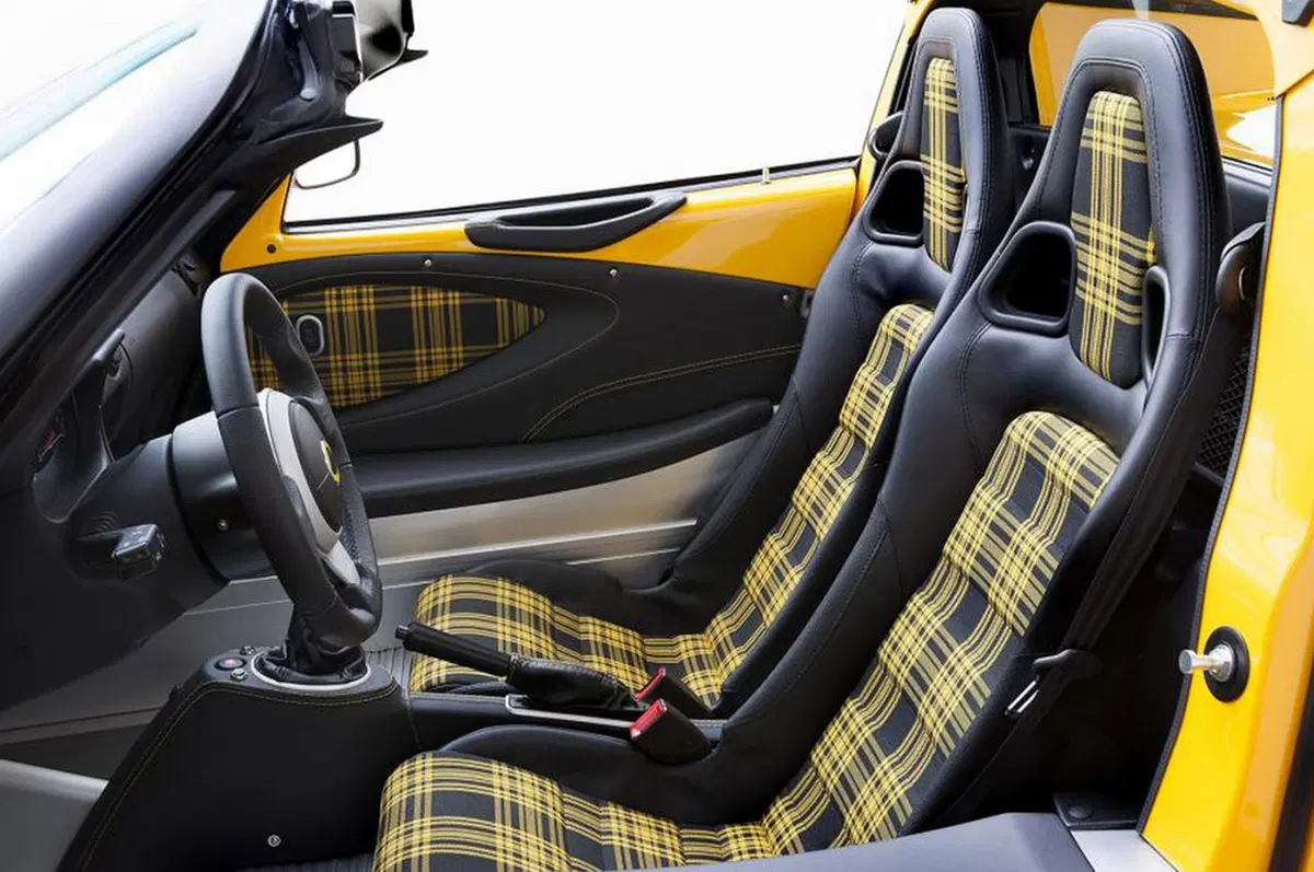Lotus Elise: arrivano la Sport e la Sport 220 (8)