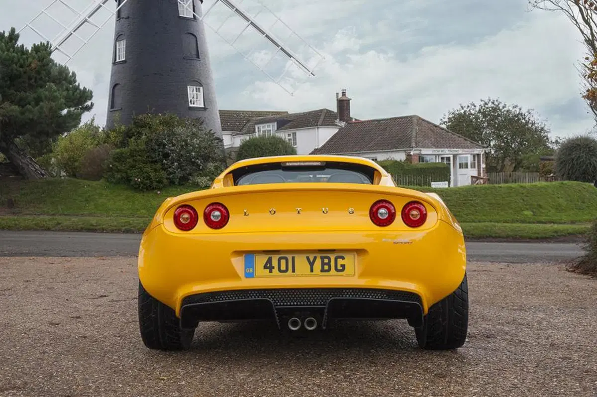 Lotus Elise: arrivano la Sport e la Sport 220 (14)