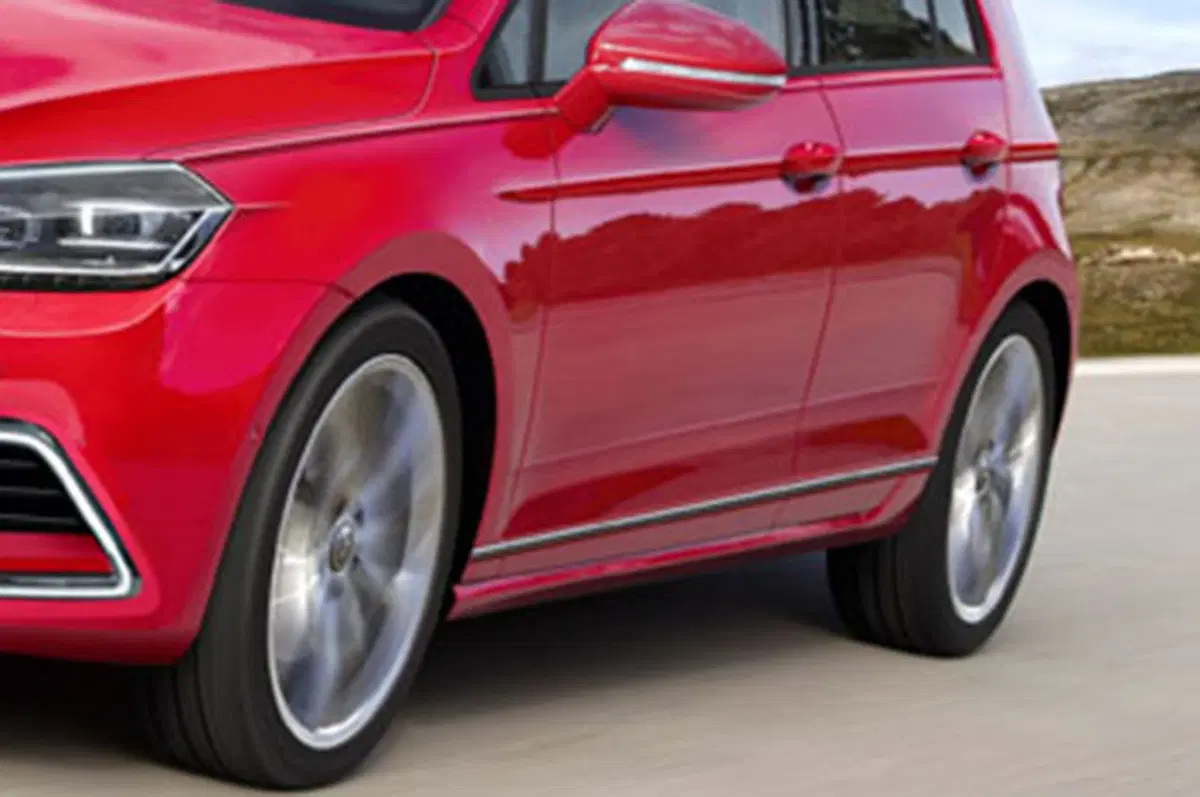 Nuova Volkswagen Golf: sarà così l'ottava generazione? (4)