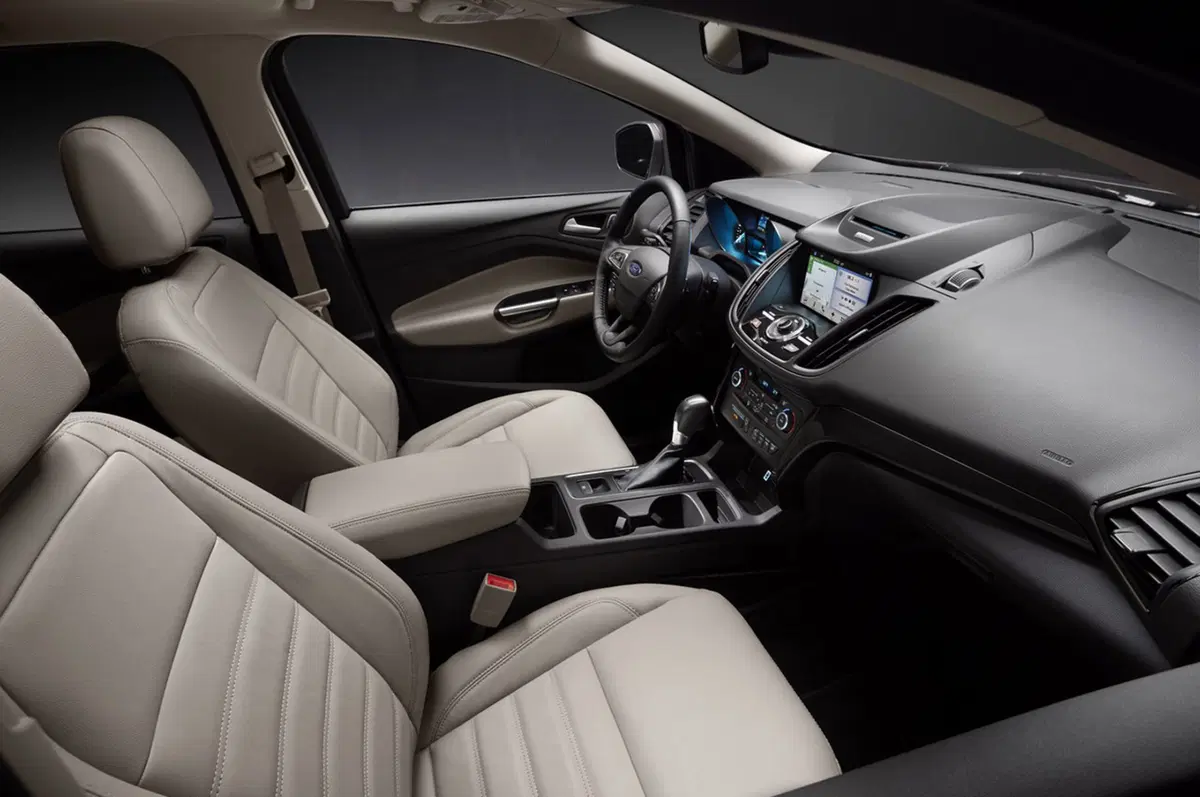 Ford Escape restyling: da noi arriverà come Kuga (4)