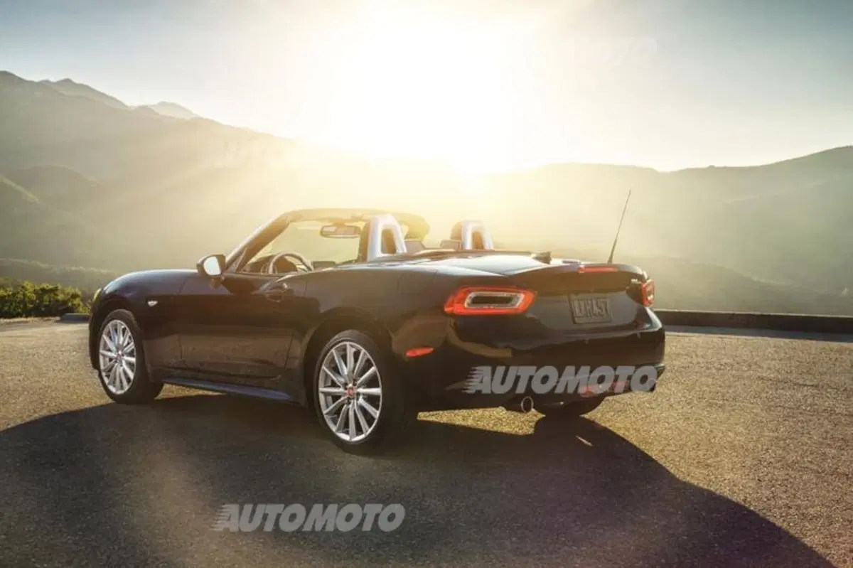 Fiat 124 Spider, la versione USA (20)