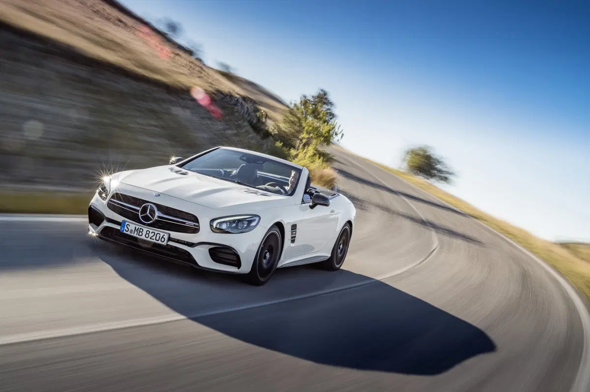 Mercedes SL restyling: non chiamatela semplicemente “facelift”