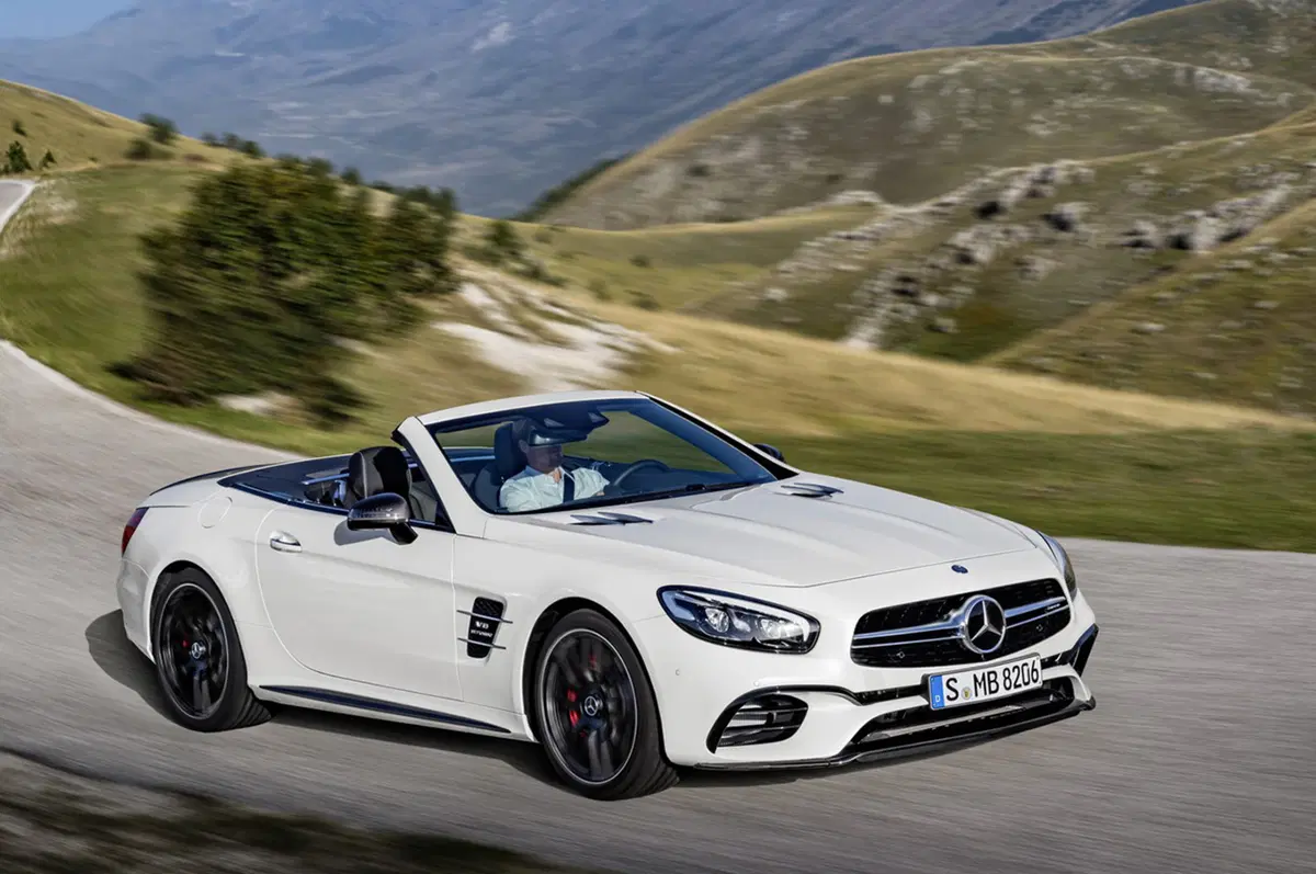 Mercedes SL restyling: non chiamatela semplicemente “facelift” (2)