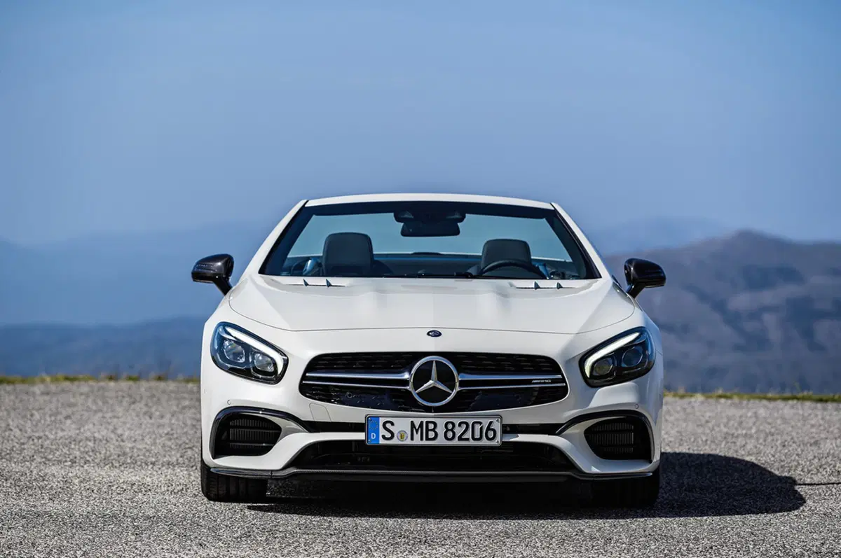 Mercedes SL restyling: non chiamatela semplicemente “facelift” (4)
