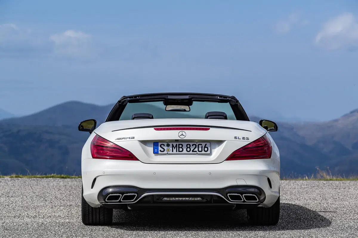 Mercedes SL restyling: non chiamatela semplicemente “facelift” (6)