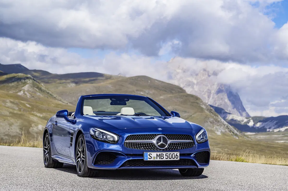 Mercedes SL restyling: non chiamatela semplicemente “facelift” (10)