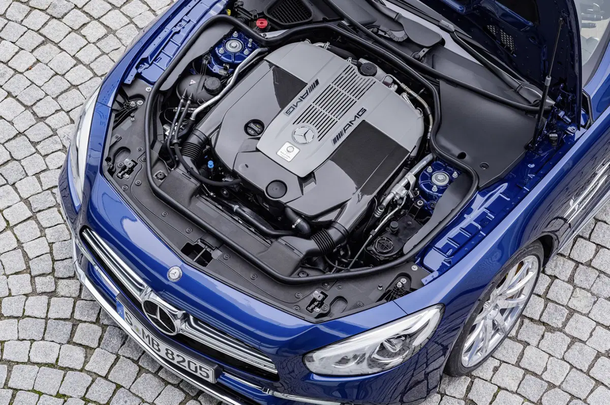 Mercedes SL restyling: non chiamatela semplicemente “facelift” (11)