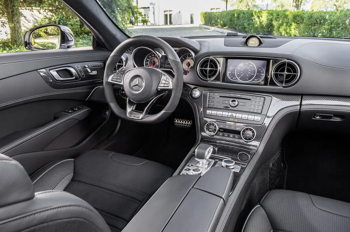 Mercedes SL restyling: non chiamatela semplicemente “facelift” (13)