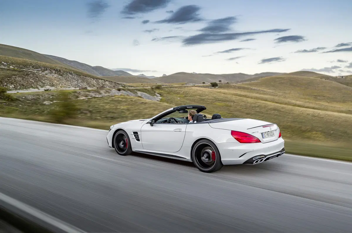Mercedes SL restyling: non chiamatela semplicemente “facelift” (15)