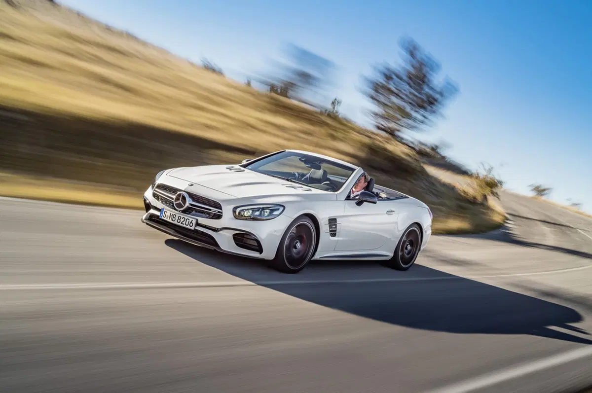 Mercedes SL restyling: non chiamatela semplicemente “facelift” (20)