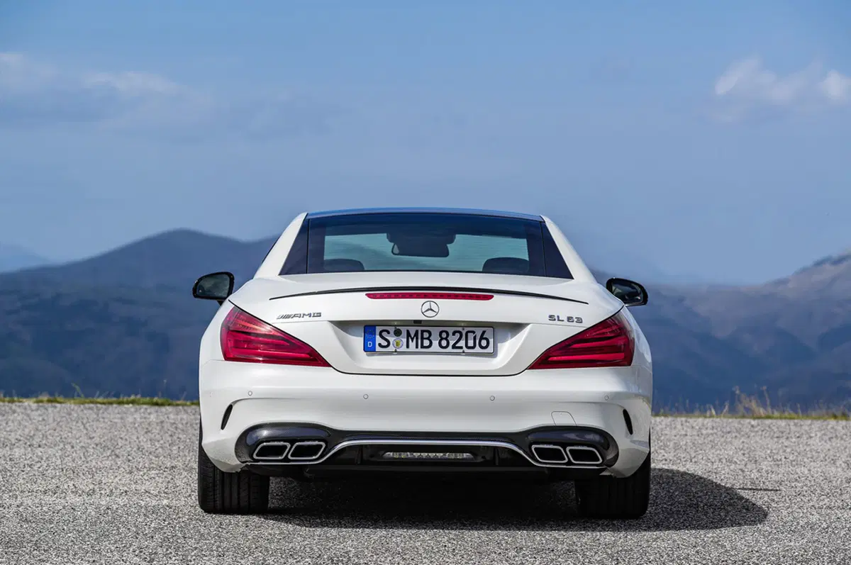 Mercedes SL restyling: non chiamatela semplicemente “facelift” (23)