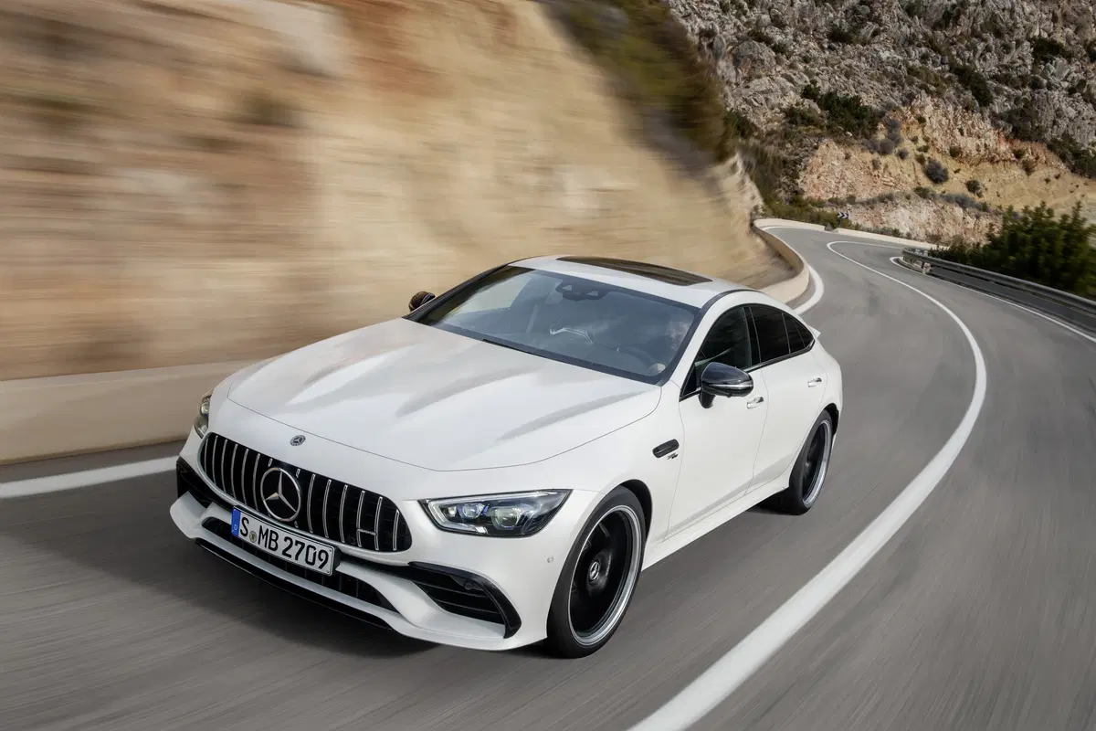 Mercedes-AMG GT, eccola in azione: sound e traversi [Video] (2)