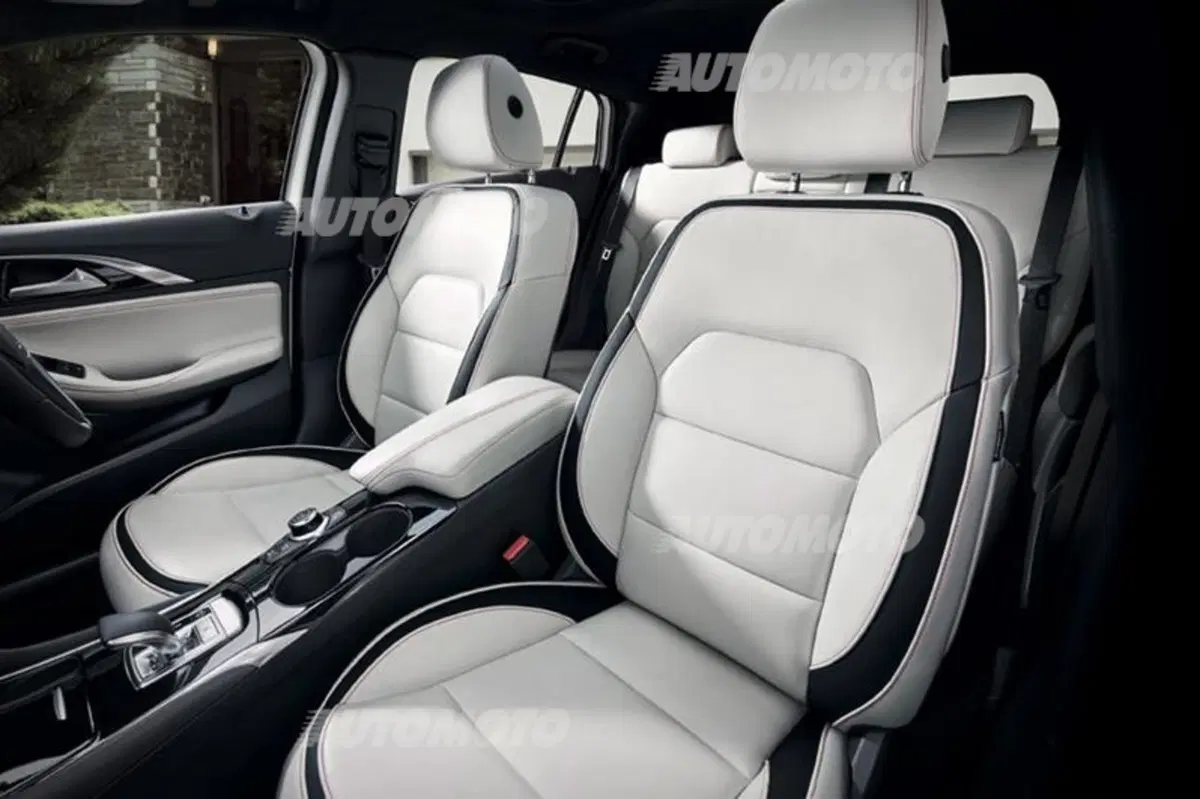 Infiniti Q30 (28)