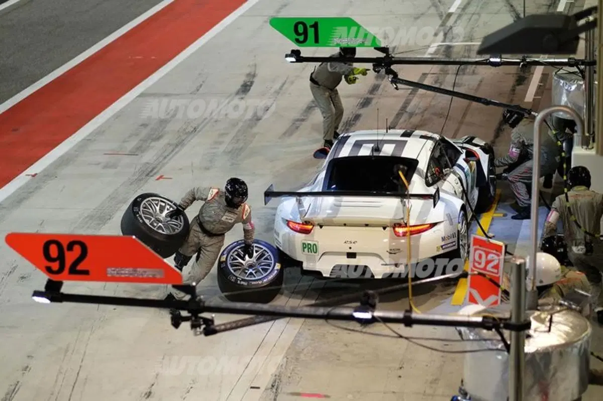 WEC 2015: Porsche vince in Bahrain e conquista il Titolo Piloti (40)