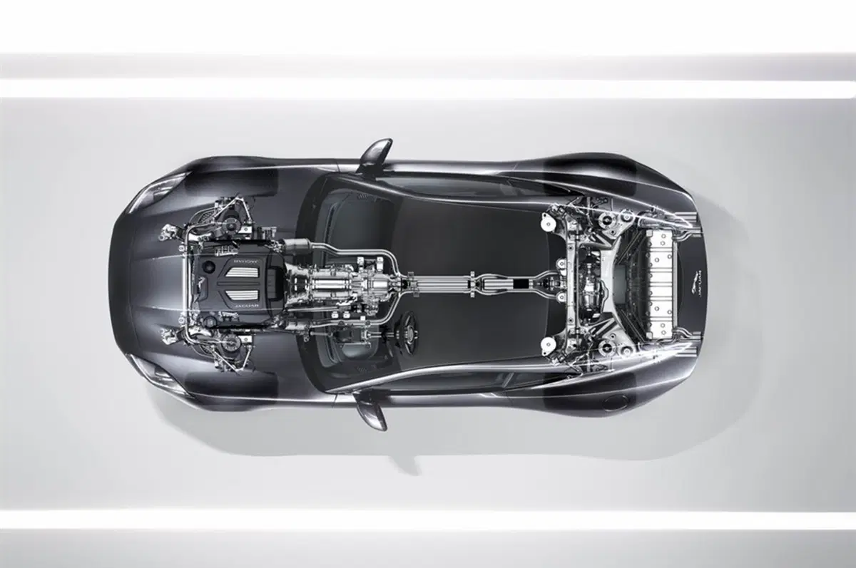 Jaguar F-Type R (16)