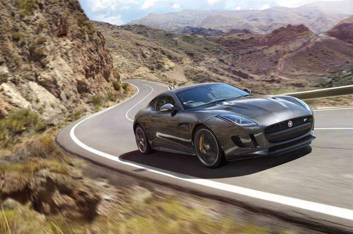 Jaguar F-Type R (17)