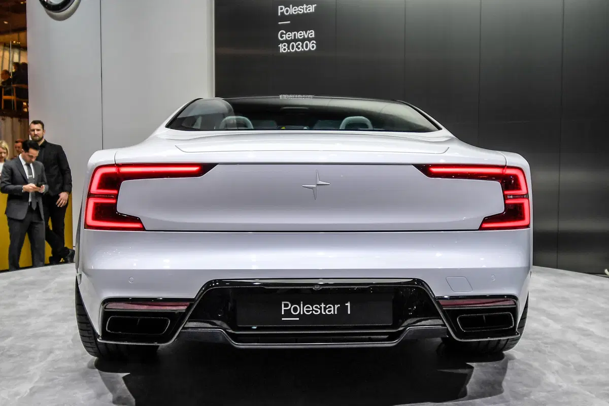 Polestar 1 al Salone di Ginevra 2018 (8)