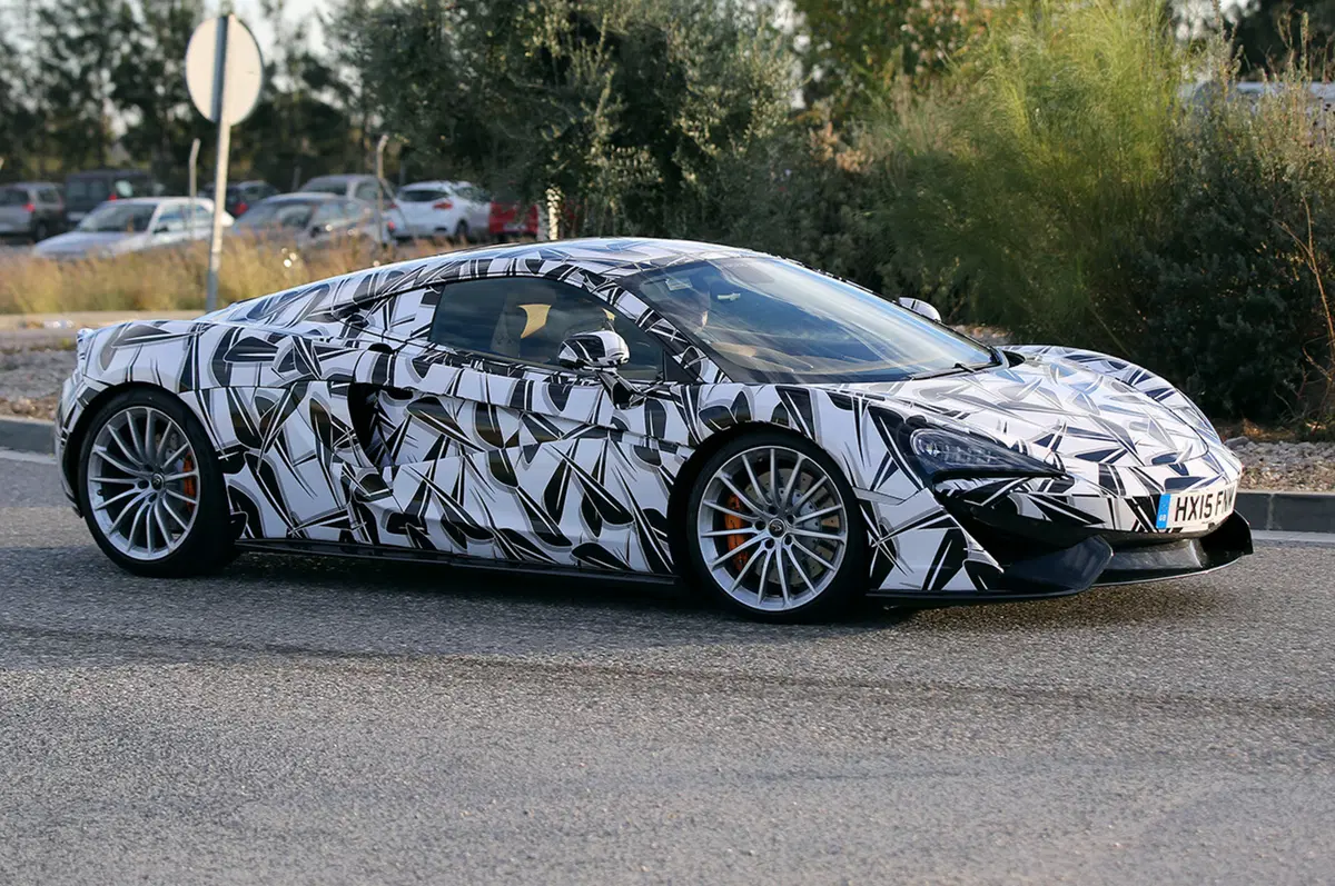 McLaren 570 GT: all'orizzonte la prima 2+2 di Woking (5)