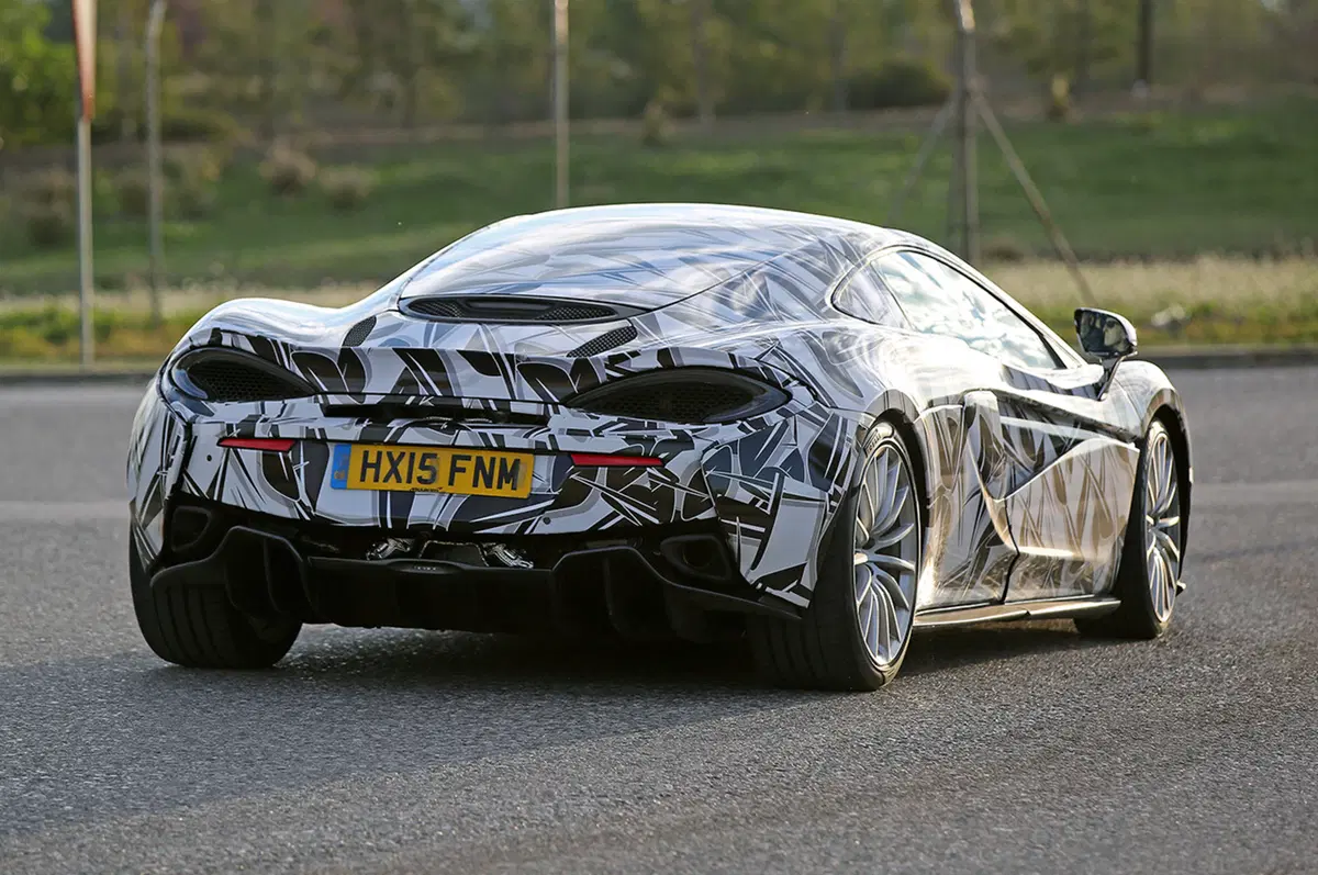 McLaren 570 GT: all'orizzonte la prima 2+2 di Woking (6)