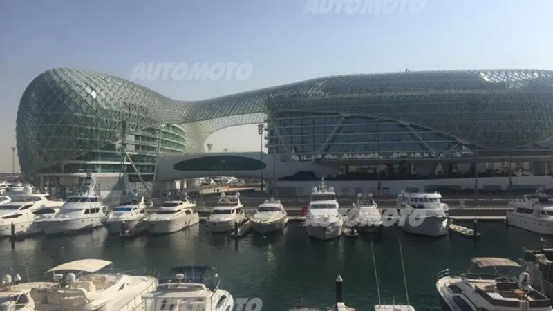 Staurenghi e la F.1 vista dall'hospitality Pirelli. Il GP di Abu Dhabi