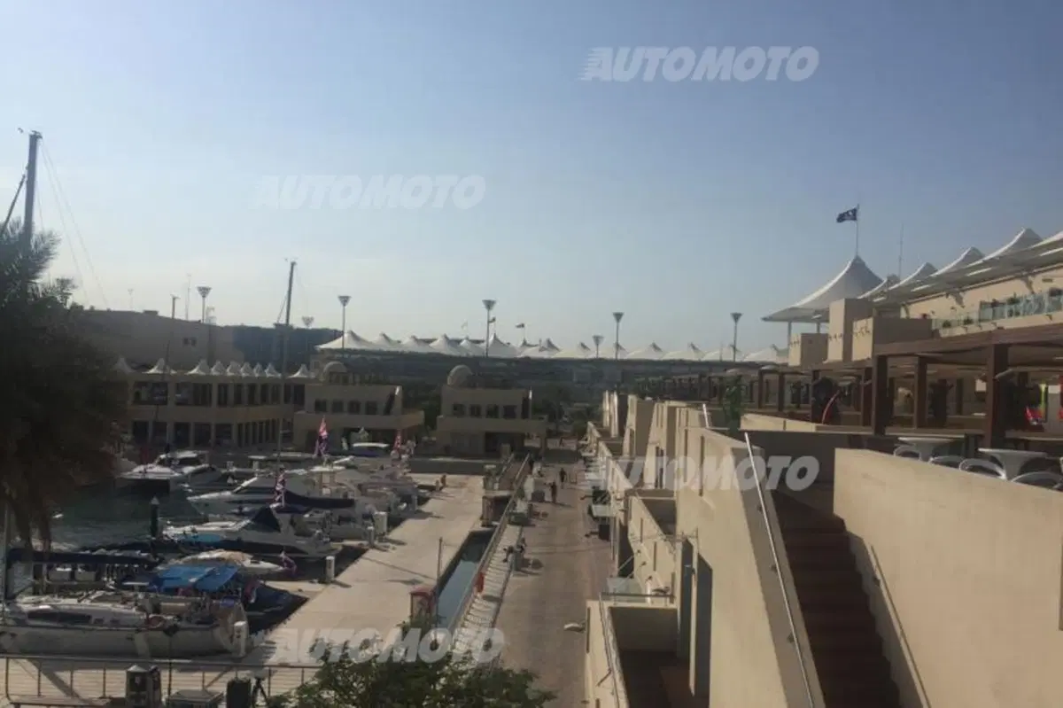 Staurenghi e la F.1 vista dall'hospitality Pirelli. Il GP di Abu Dhabi (6)
