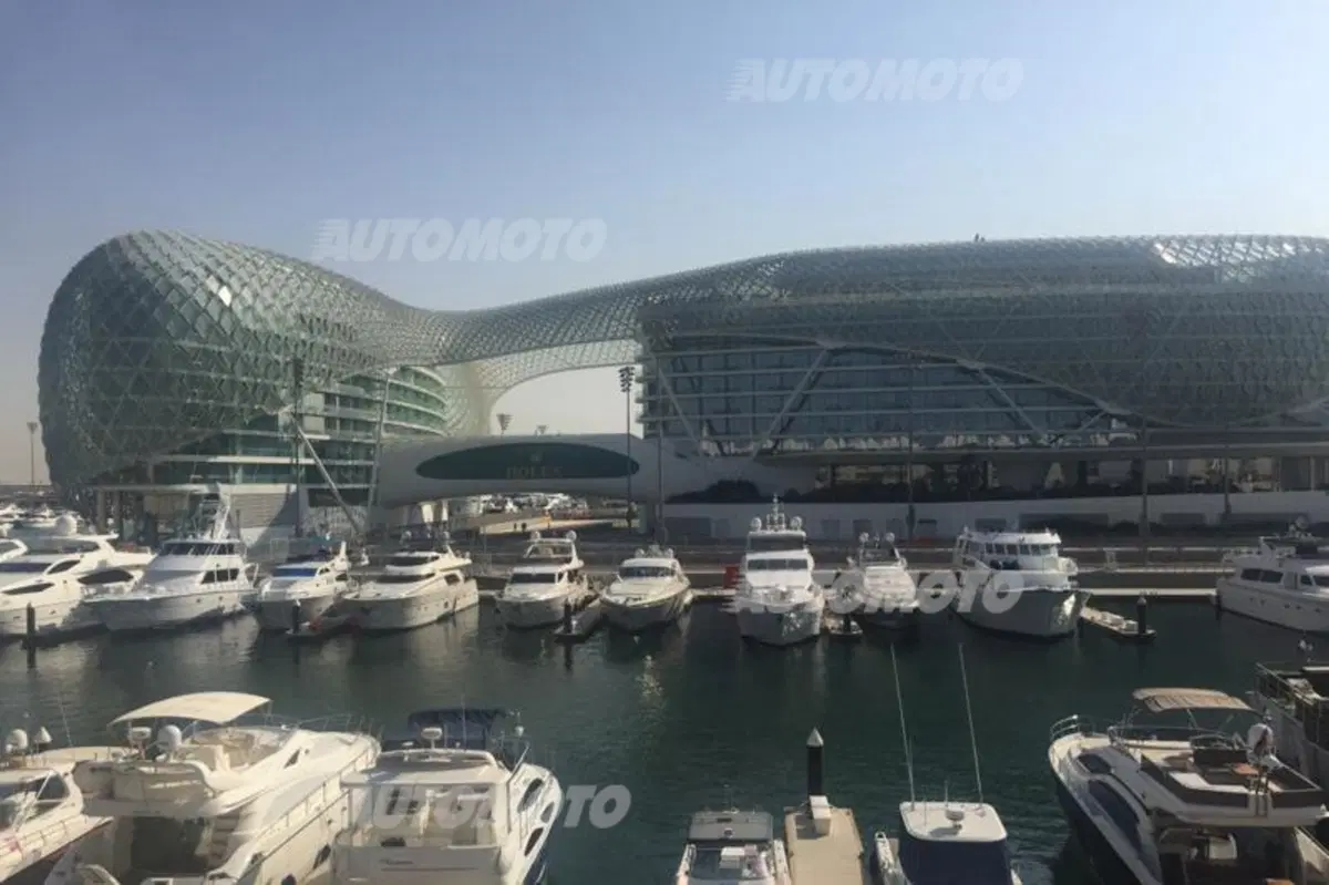 Staurenghi e la F.1 vista dall'hospitality Pirelli. Il GP di Abu Dhabi (7)