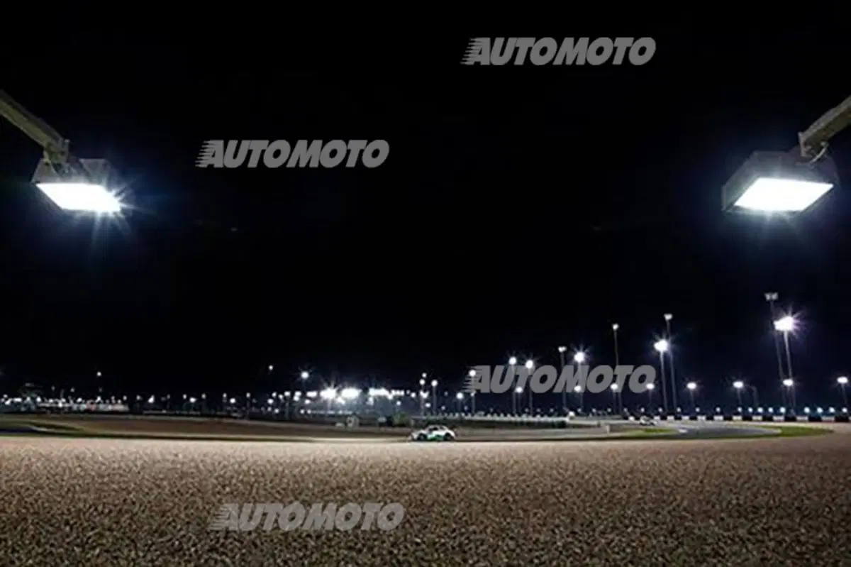 WTCC 2015, Qatar: vincono López e Muller