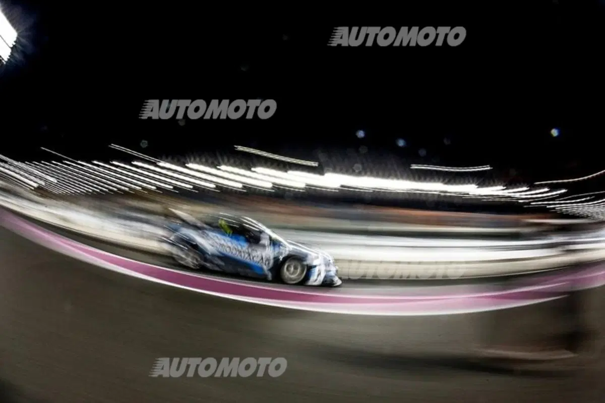 WTCC 2015, Qatar: vincono López e Muller (3)
