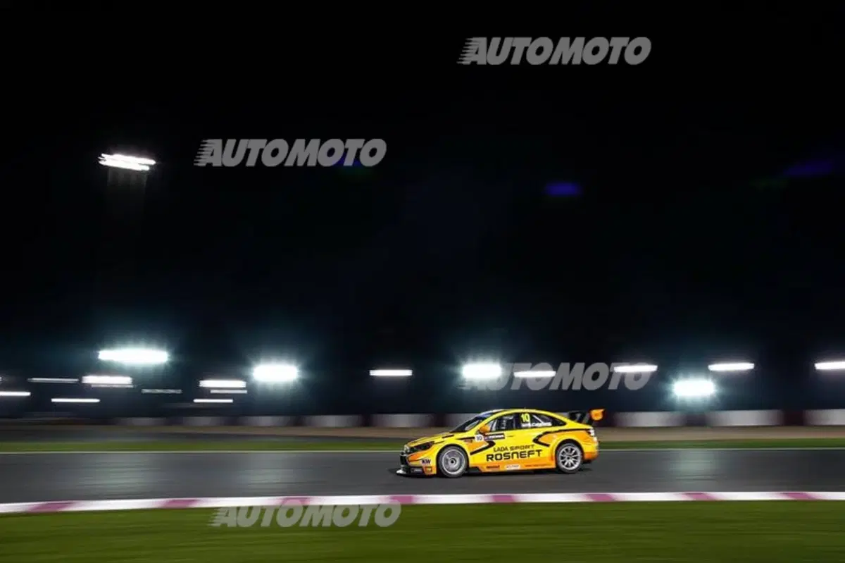 WTCC 2015, Qatar: vincono López e Muller (6)
