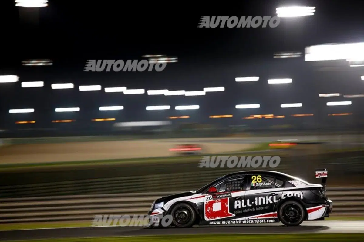 WTCC 2015, Qatar: vincono López e Muller (7)