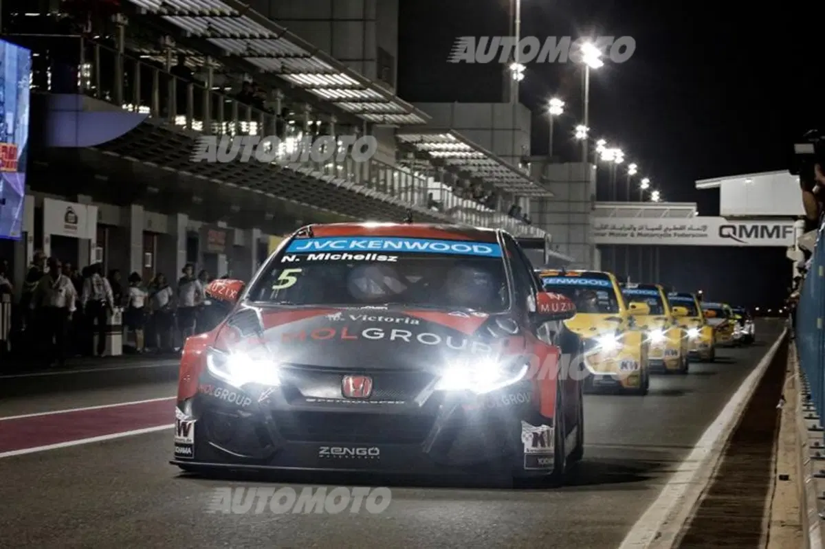 WTCC 2015, Qatar: vincono López e Muller (12)