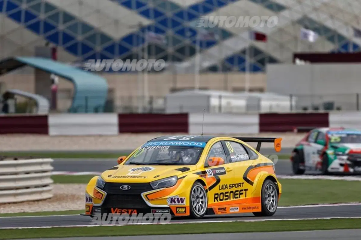 WTCC 2015, Qatar: vincono López e Muller (14)