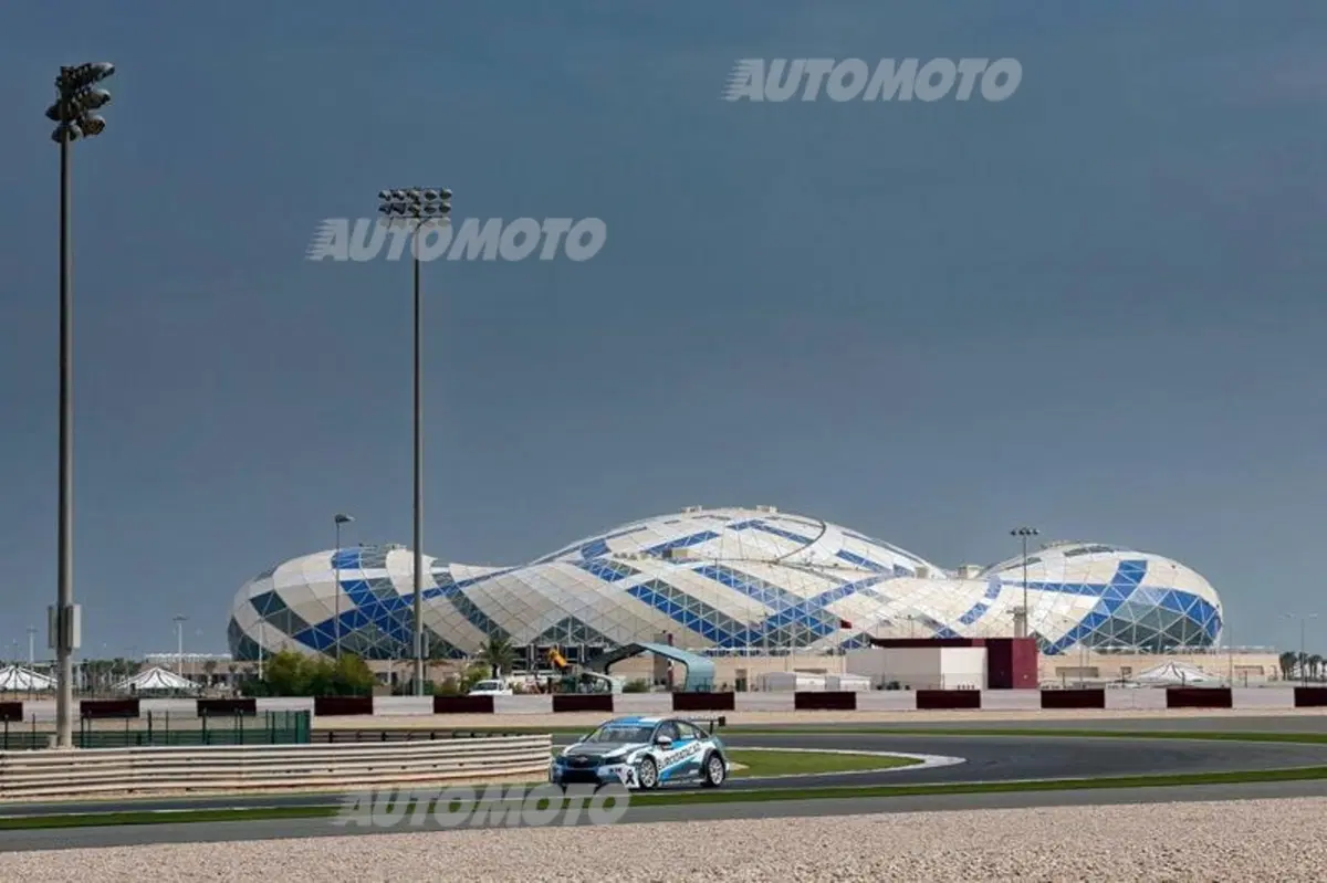 WTCC 2015, Qatar: vincono López e Muller (18)