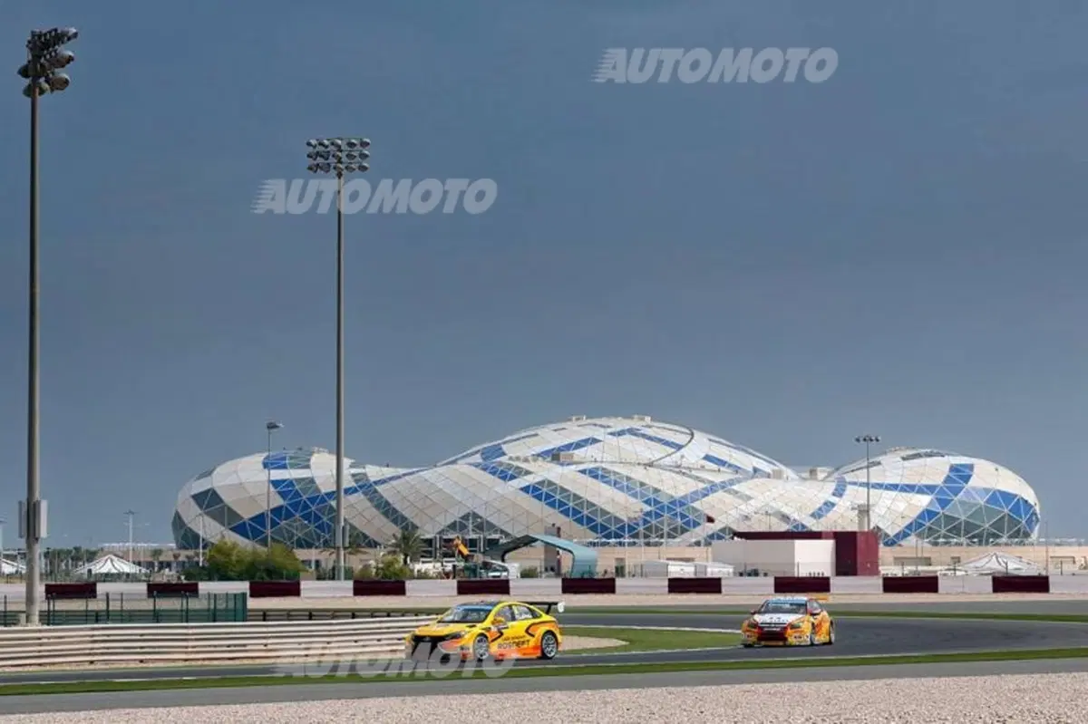 WTCC 2015, Qatar: vincono López e Muller (21)