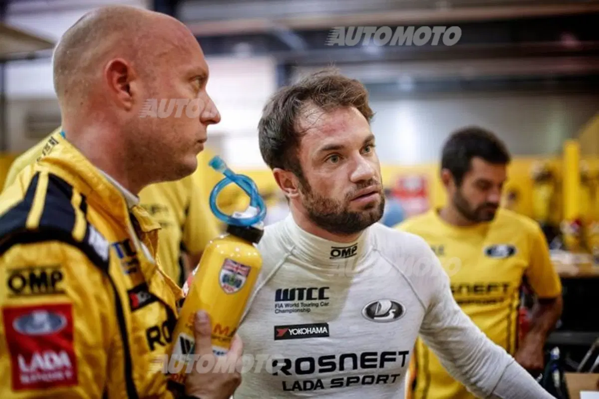WTCC 2015, Qatar: vincono López e Muller (26)