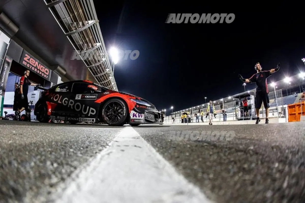 WTCC 2015, Qatar: vincono López e Muller (33)