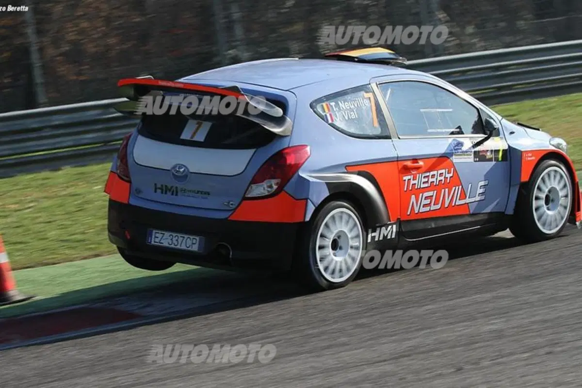 Rally di Monza 2015: Neuville chiude in testa il Day 1 (7)
