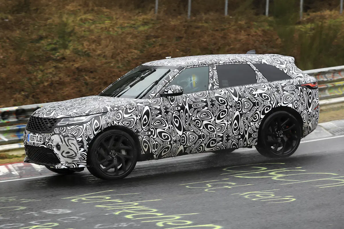 Range Rover Velar SVR, in arrivo il V8 cattivo  (7)