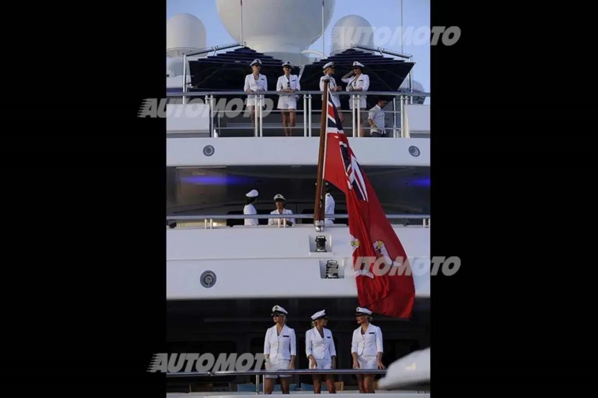 F1, Gp Abu Dhabi 2015: Arrivabene alla riscossa, noleggio e kebab à gogo (37)