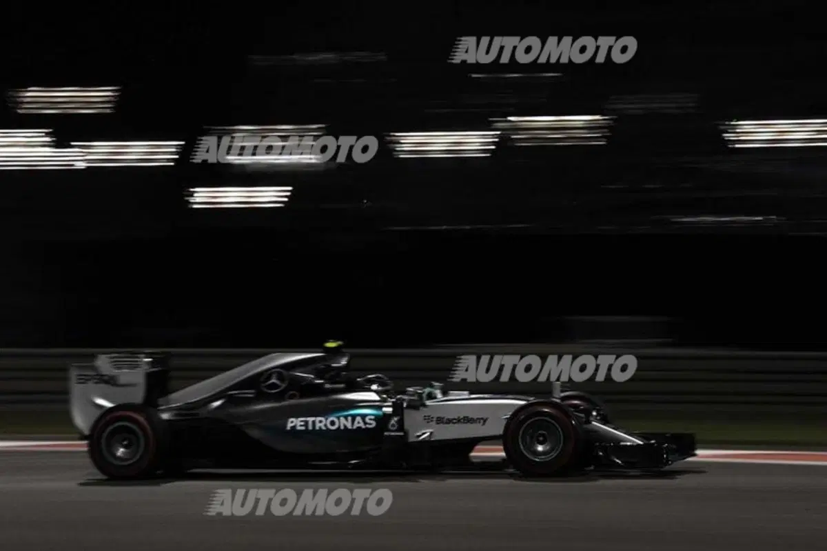 F1, Gp Abu Dhabi 2015: Arrivabene alla riscossa, noleggio e kebab à gogo (46)