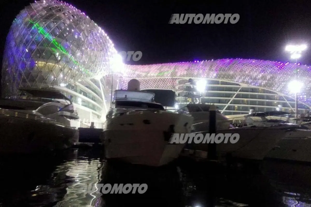F1, Gp Abu Dhabi 2015: Arrivabene alla riscossa, noleggio e kebab à gogo (57)