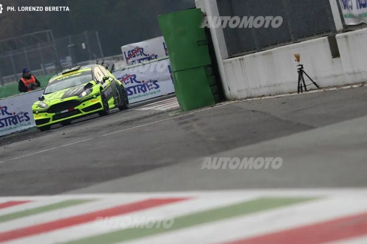 Rally di Monza 2015, Day 2: Valentino Rossi al comando (21)