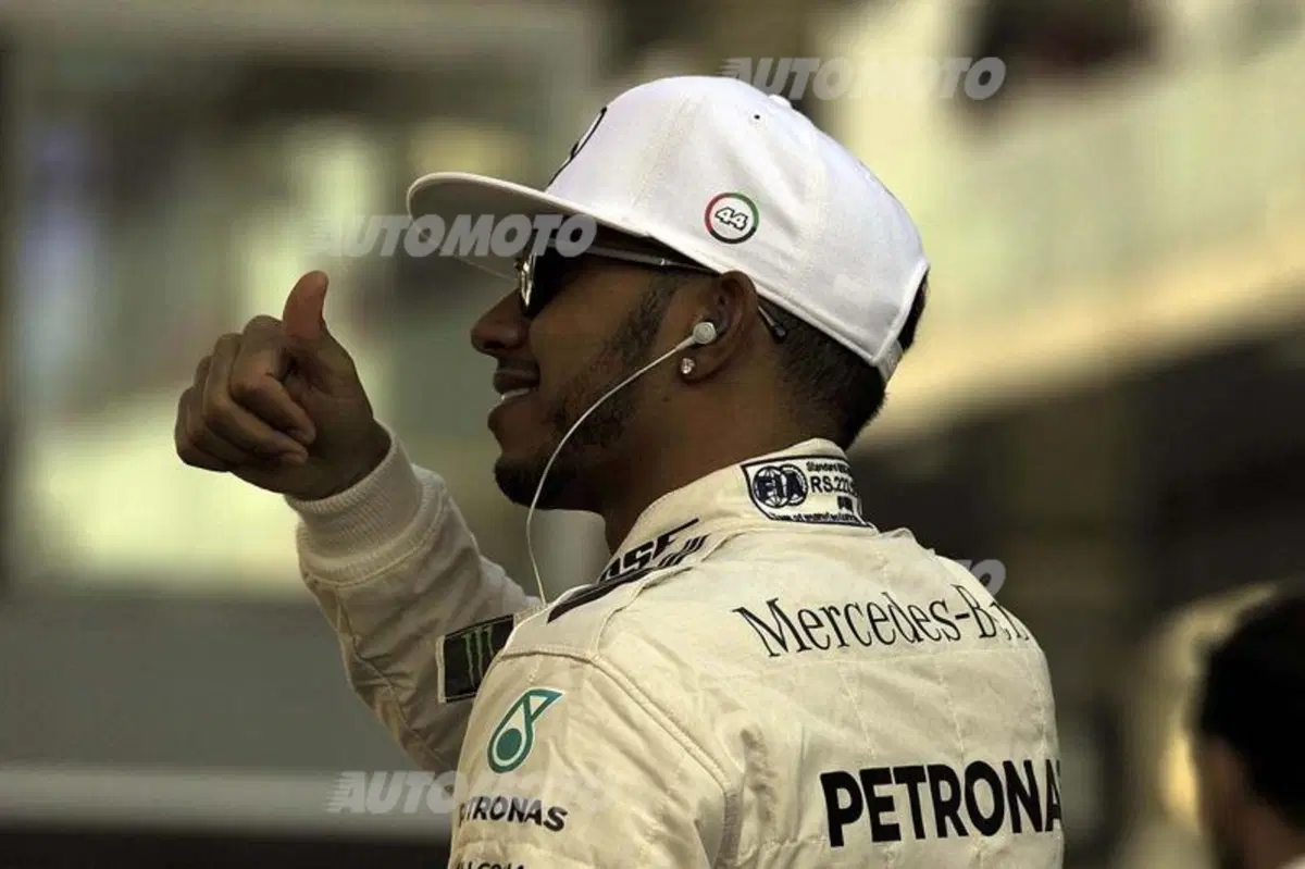 F1, Gp Abu Dhabi 2015: vince Rosberg. Raikkonen terzo (3)