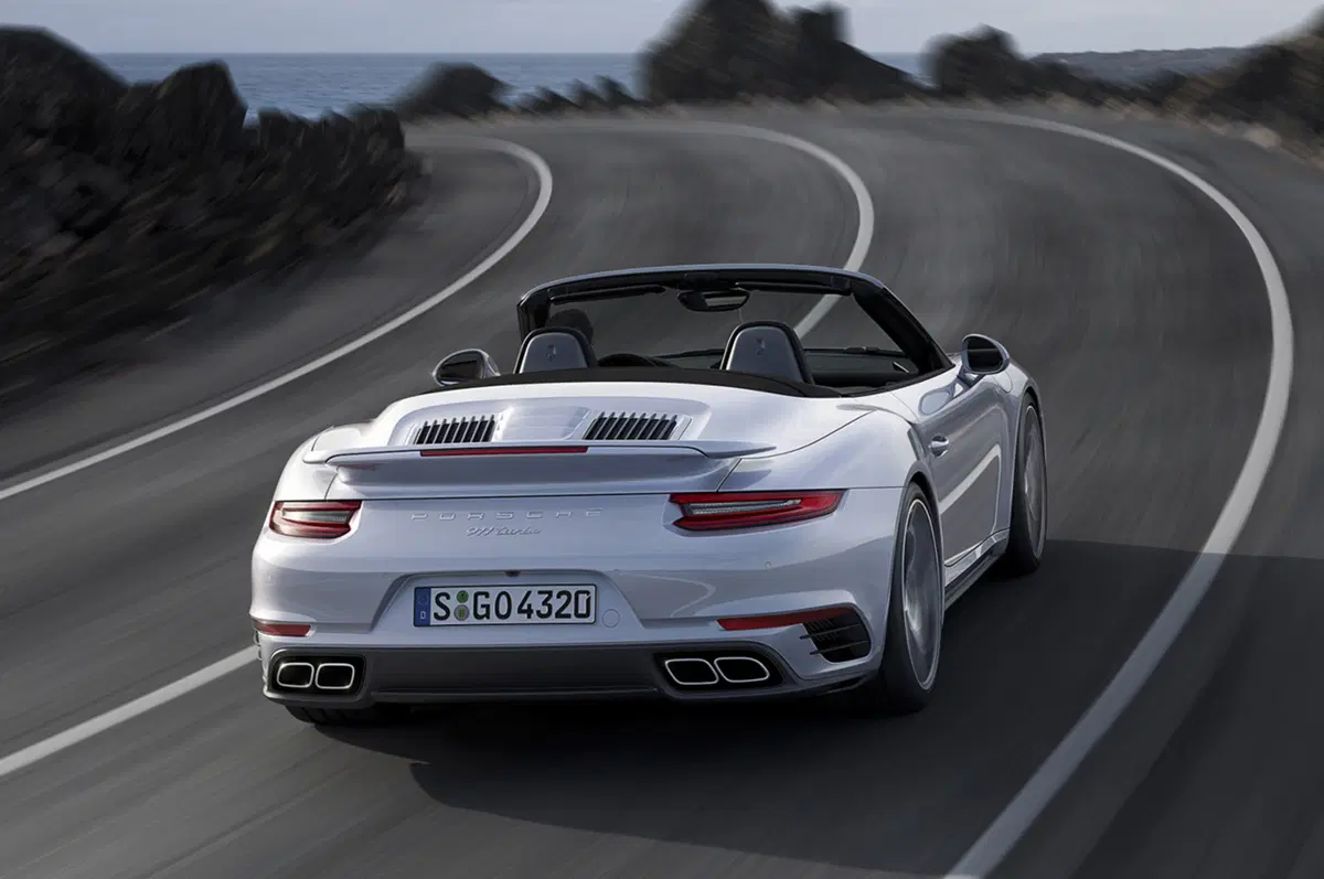 Porsche 911 Turbo restyling: arriva a Detroit, ha 580 cavalli (6)