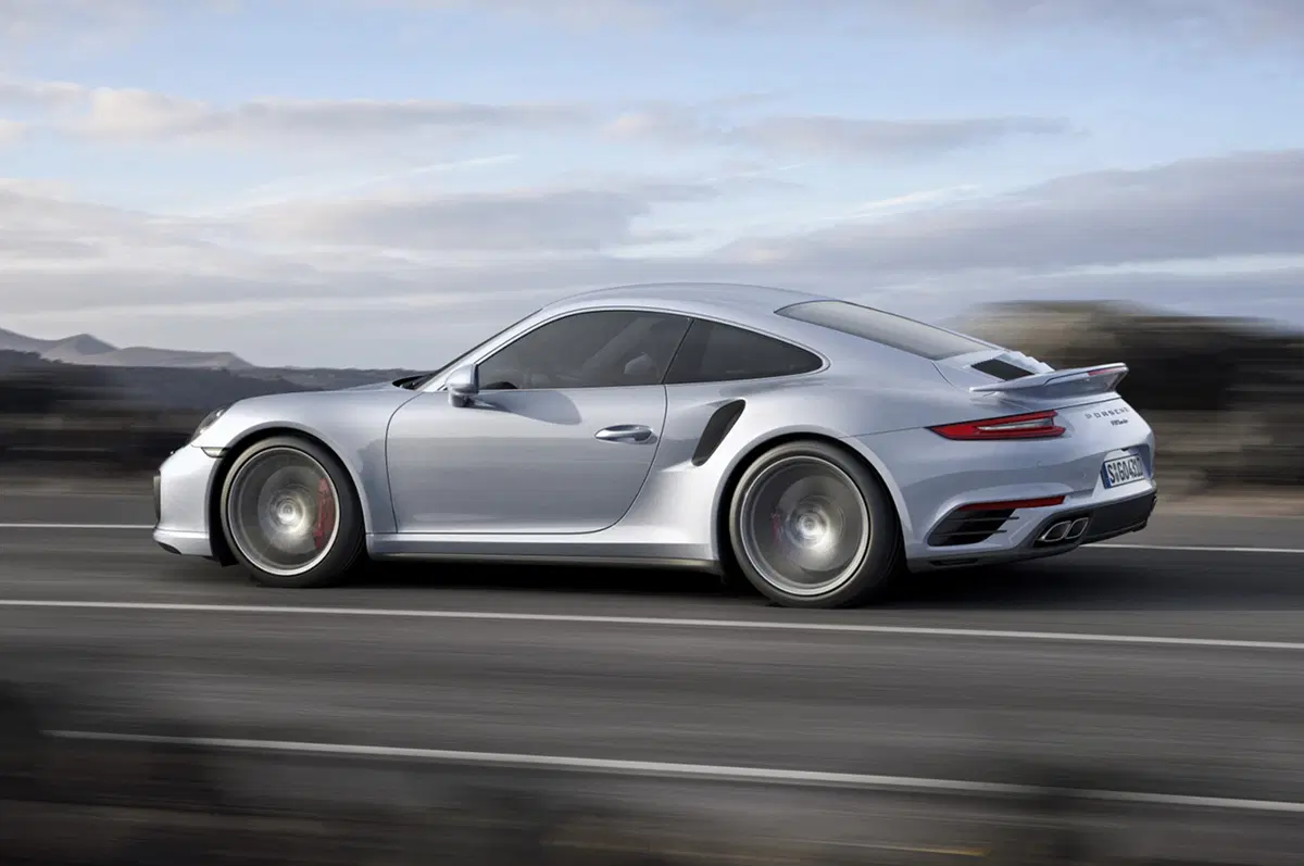 Porsche 911 Turbo restyling: arriva a Detroit, ha 580 cavalli (8)