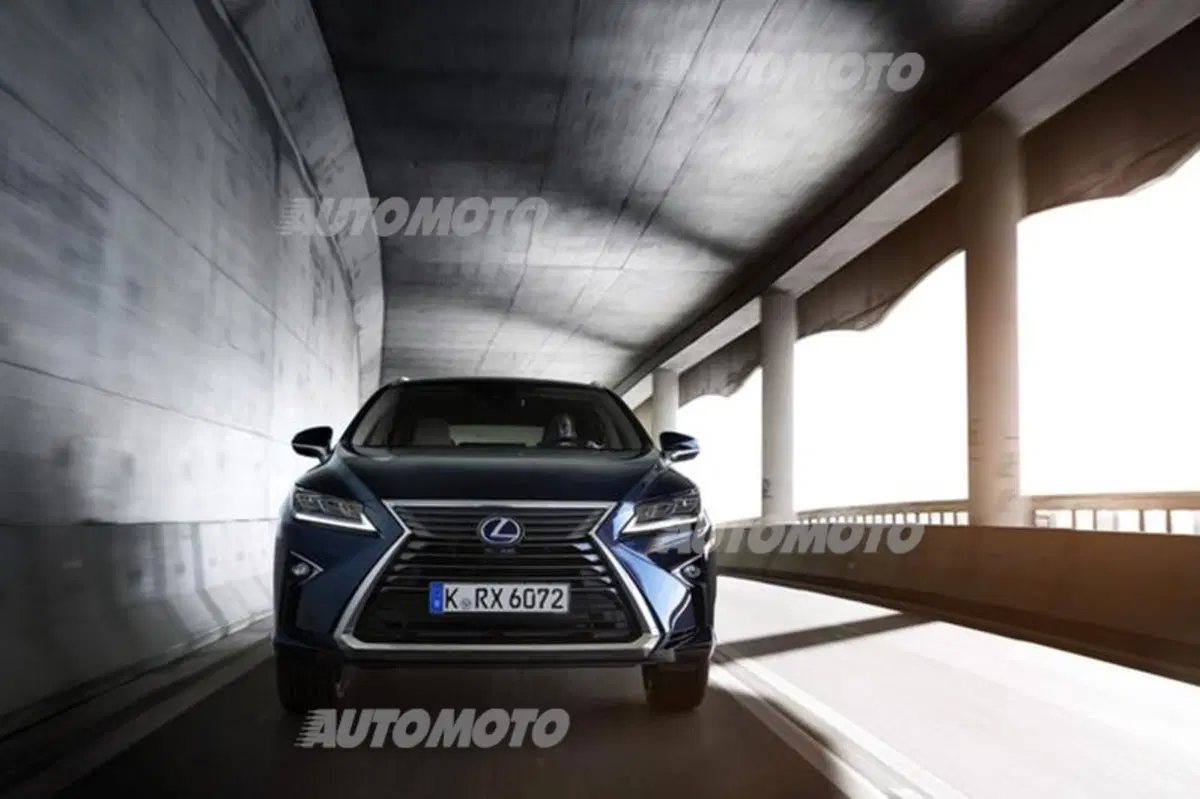 Nuova Lexus RX Hybrid [Video] (10)