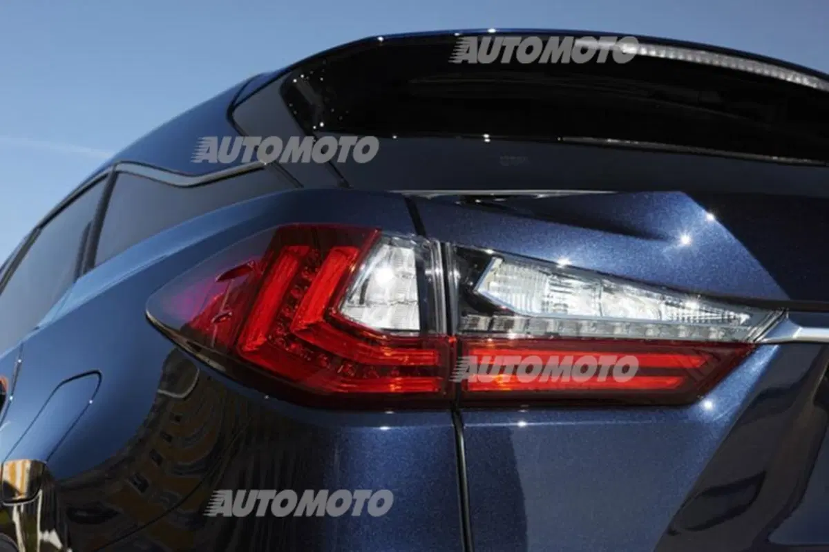 Nuova Lexus RX Hybrid [Video] (32)
